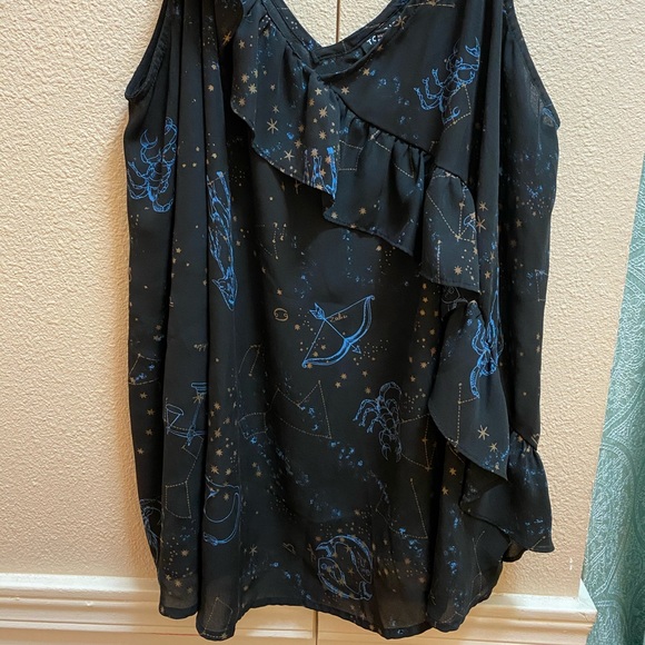 COSMO PRINT GEORGETTE ASYMMETRICAL SWING CAMI - Picture 5 of 7
